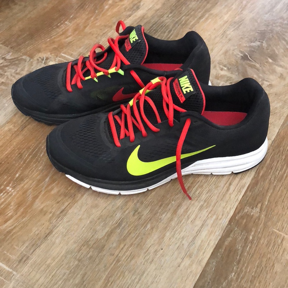 Men’s Nike Structure 17